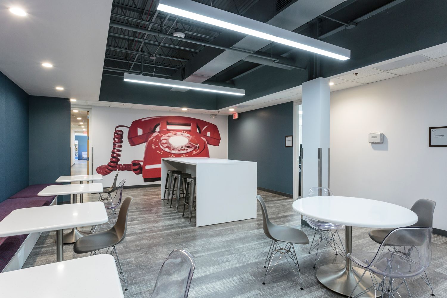 The Grove Office Park: 2100 Manchester Rd, Wheaton, IL 60187